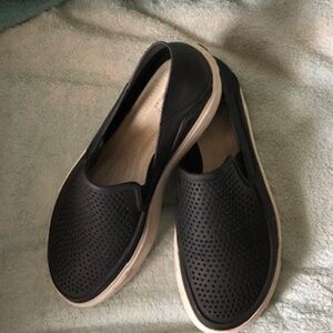 CROCS FLAT SLIP ON SHOES